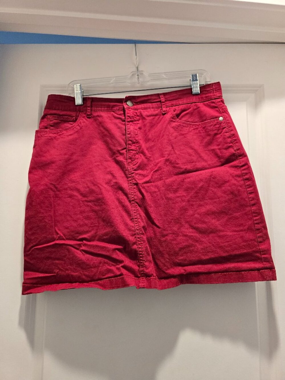 Croft & Barrow red skort